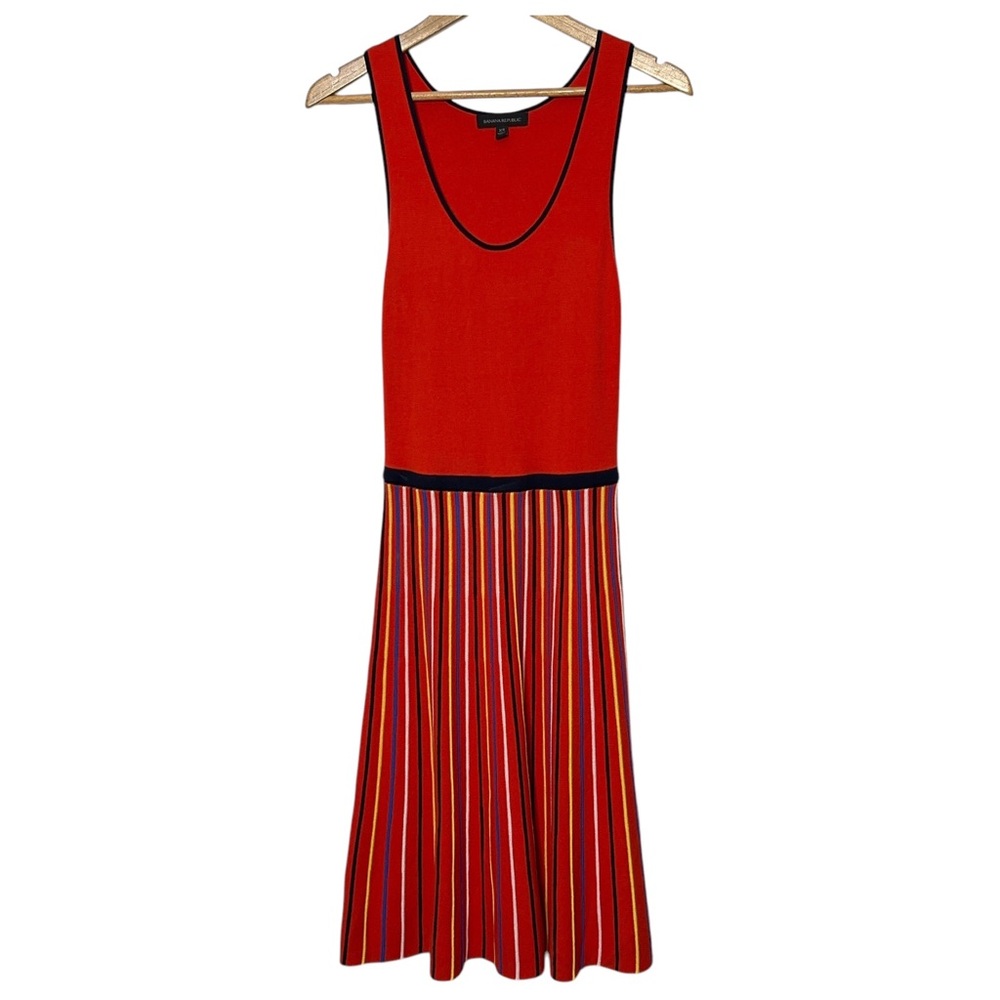 Banana Republic Sleeveless Knit Dress with Colorful Striped Skirt Womens Size XS